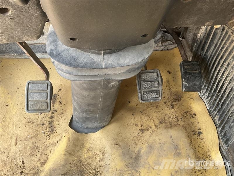 MAN 26.463 6x4 T/A Sleeper Truck Tractor وحدات الجر