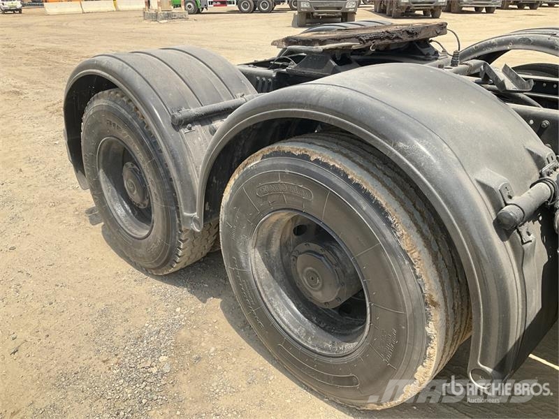 MAN 26.463 6x4 T/A Sleeper Truck Tractor وحدات الجر