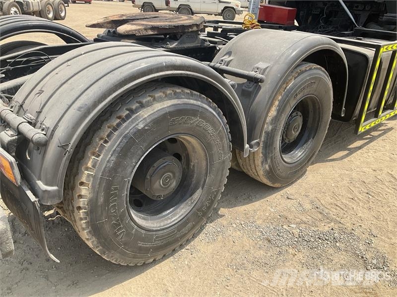 MAN 26.463 6x4 T/A Sleeper Truck Tractor وحدات الجر