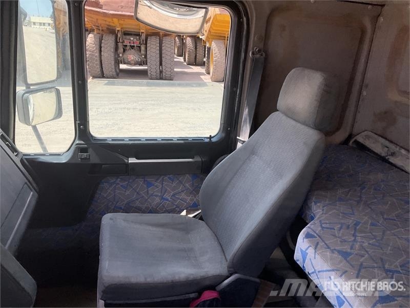 MAN 26.463 6x4 T/A Sleeper Truck Tractor وحدات الجر