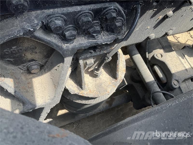 MAN 26.463 6x4 T/A Sleeper Truck Tractor وحدات الجر