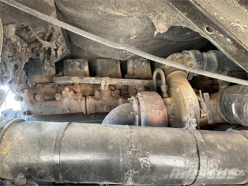 MAN 26.463 6x4 T/A Sleeper Truck Tractor وحدات الجر