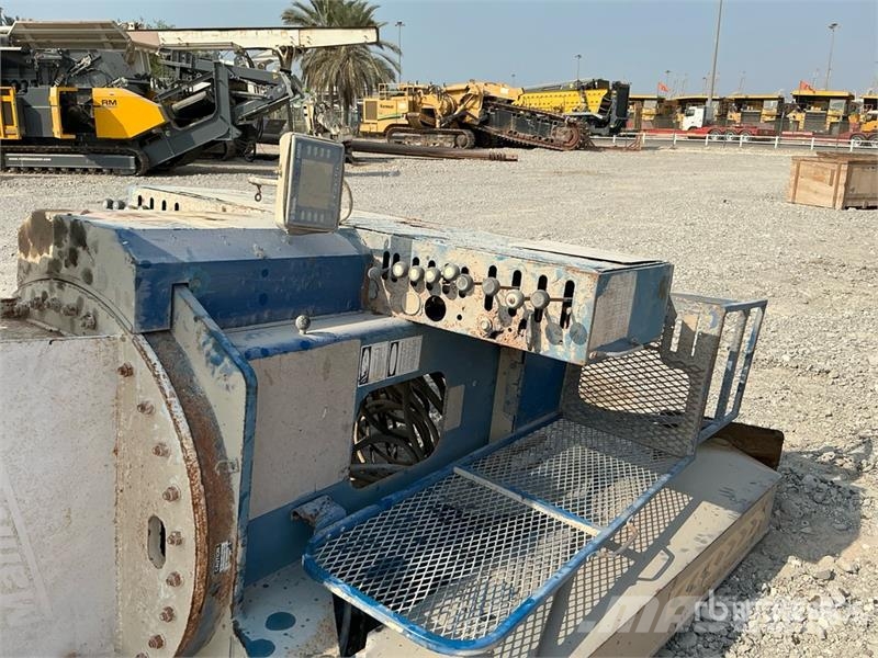 Manitex 30102C Crane - Fits 30 ton Boom Trucks Muut