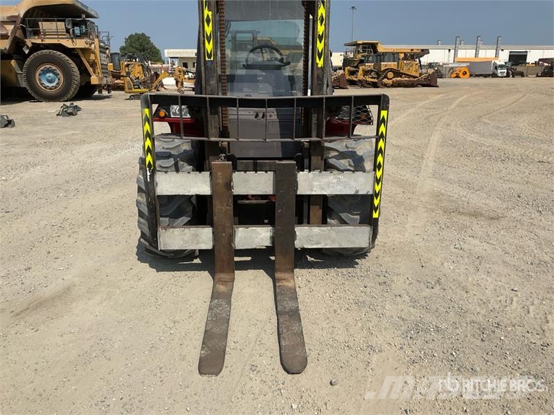 Manitou M50-4 شاحنات الطرق الوعرة