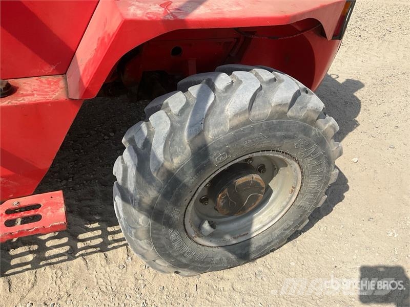 Manitou M50-4 شاحنات الطرق الوعرة