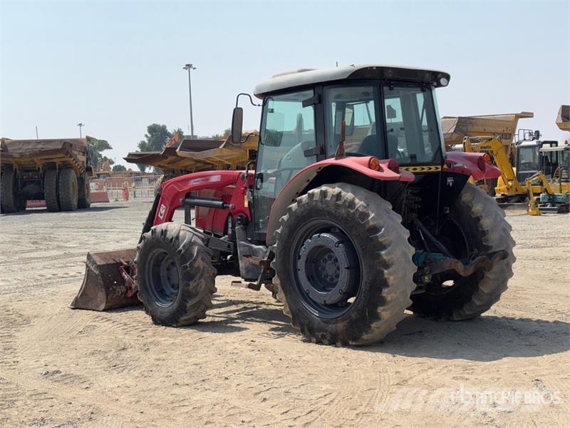 Massey Ferguson 455 4WD Tractor Tracteur