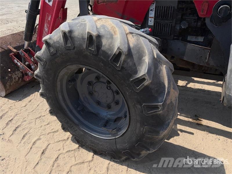 Massey Ferguson 455 4WD Tractor Tracteur