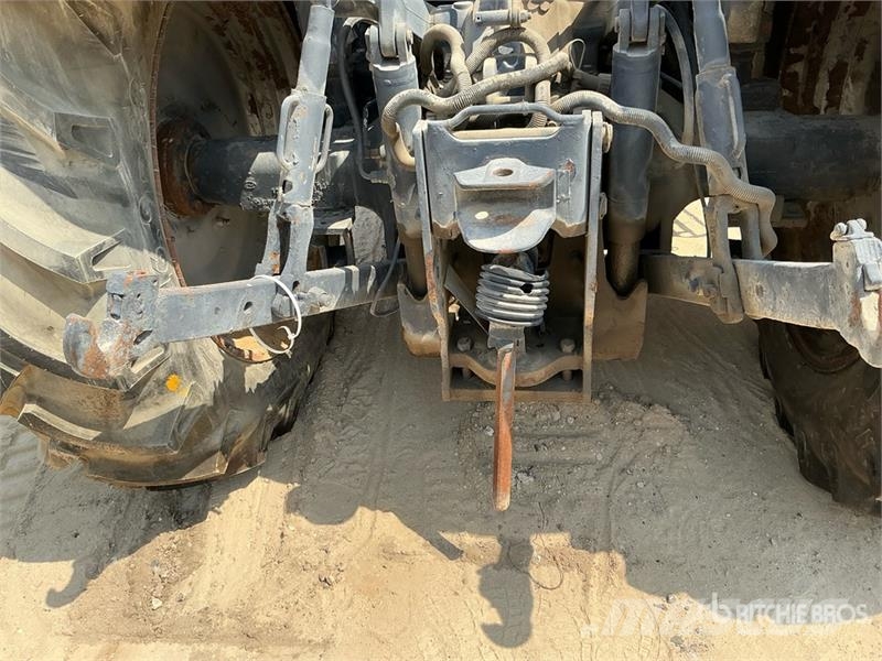 Massey Ferguson 455 4WD Tractor Tracteur