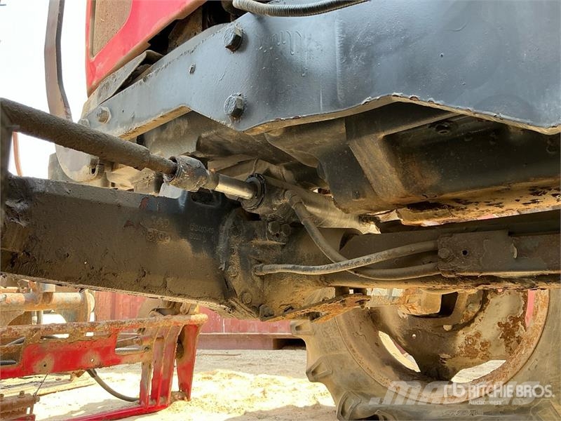 Massey Ferguson 455 4WD Tractor Tracteur