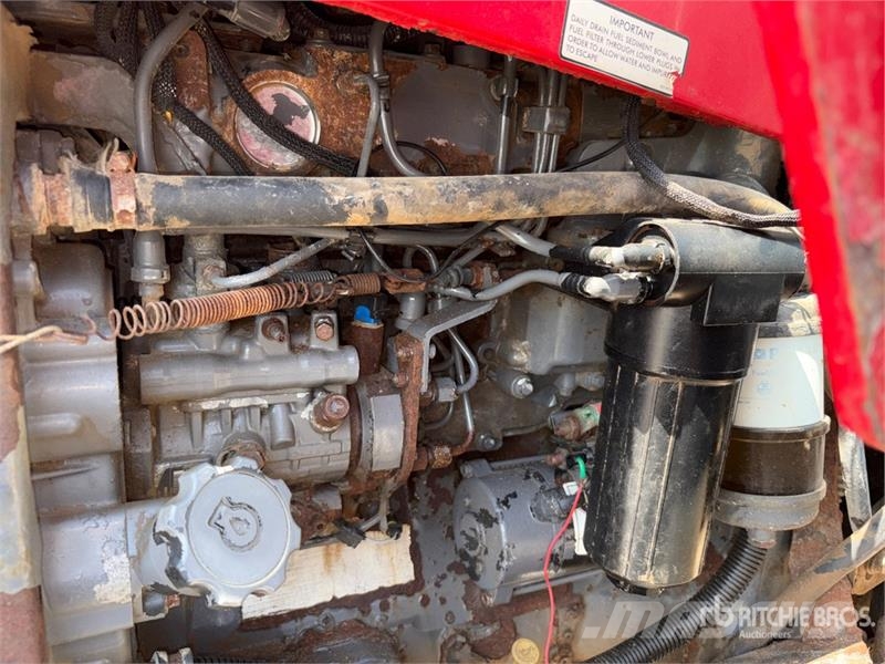 Massey Ferguson 455 4WD Tractor Tracteur