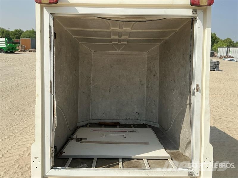 Master Trailer 2.2 m S/A Quantity of (2) Tow Behind Cargo Gesloten opbouw trailers