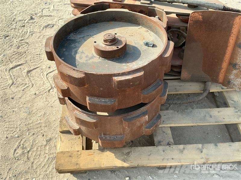 MBW EXA18 Excavator Compaction Wheel - Fits 15 - 25 to مكونات أخرى