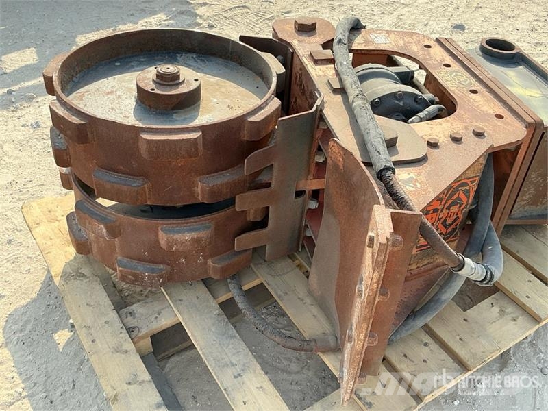 MBW EXA18 Excavator Compaction Wheel - Fits 15 - 25 to مكونات أخرى
