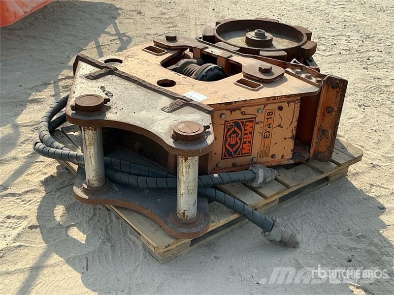 MBW EXA18 Excavator Compaction Wheel - Fits 15 - 25 to مكونات أخرى