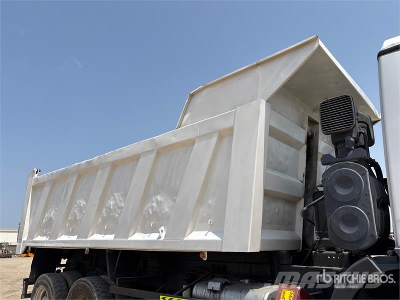 Mercedes-Benz Actros 4031 T/A Dump Truck شاحنات قلابة