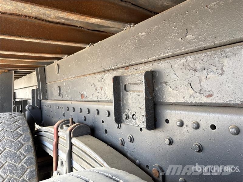 Mercedes-Benz Actros 4031 T/A Dump Truck شاحنات قلابة