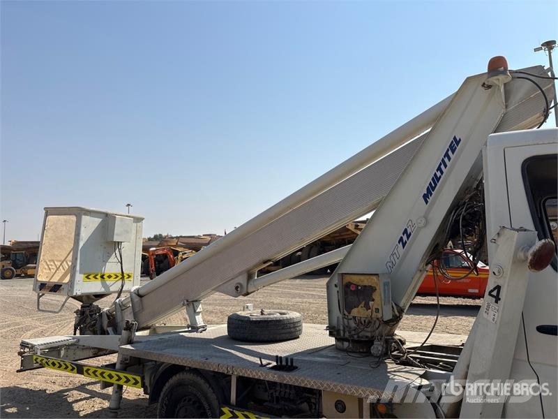 Mercedes-Benz Multitel MT 222 AZ 23.7 m on Mercedes-Benz BC600LC Camion nacelle