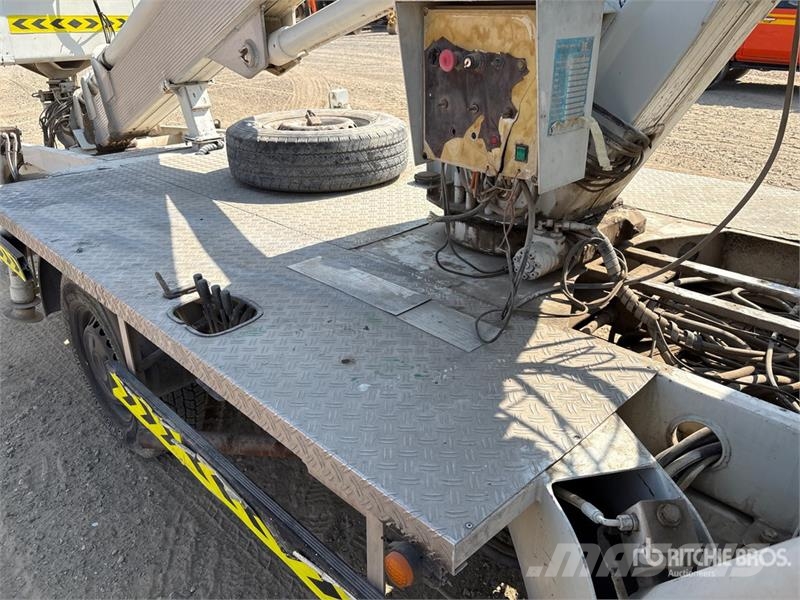 Mercedes-Benz Multitel MT 222 AZ 23.7 m on Mercedes-Benz BC600LC Camion nacelle