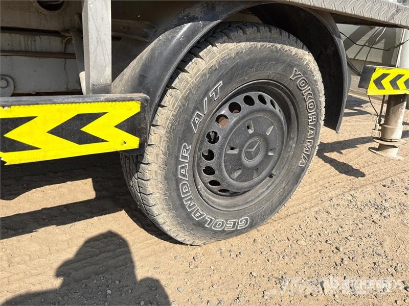 Mercedes-Benz Multitel MT 222 AZ 23.7 m on Mercedes-Benz BC600LC Camion nacelle