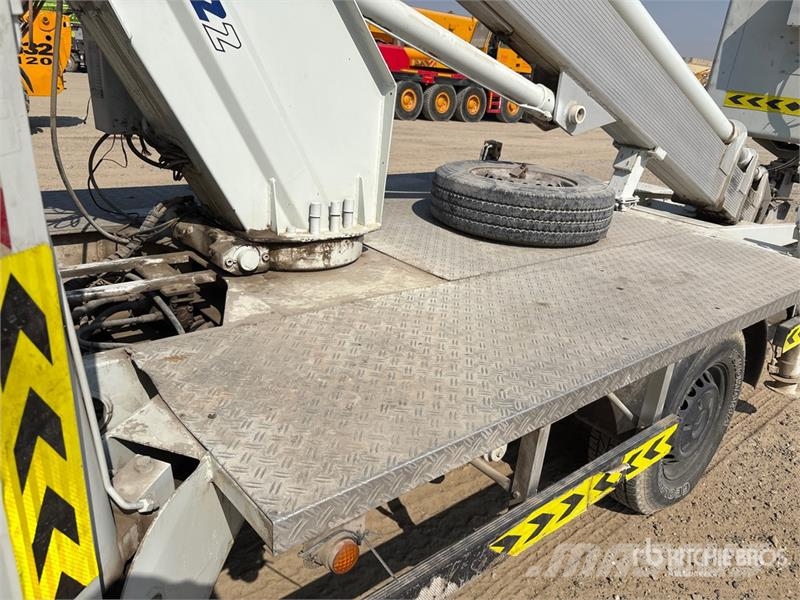 Mercedes-Benz Multitel MT 222 AZ 23.7 m on Mercedes-Benz BC600LC Camion nacelle
