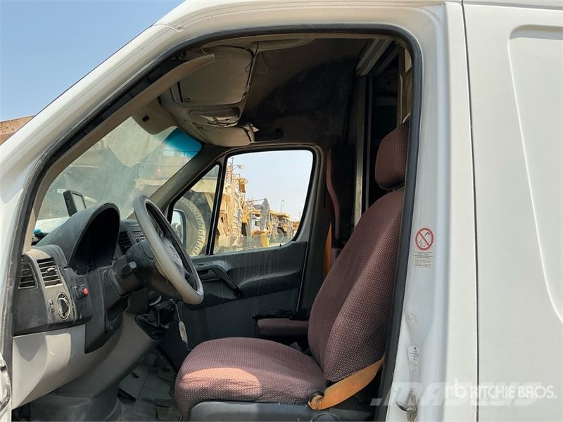 Mercedes-Benz Sprinter 311 Cargo Van Panel vans
