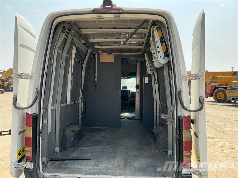Mercedes-Benz Sprinter 311 Cargo Van 패널 화물차