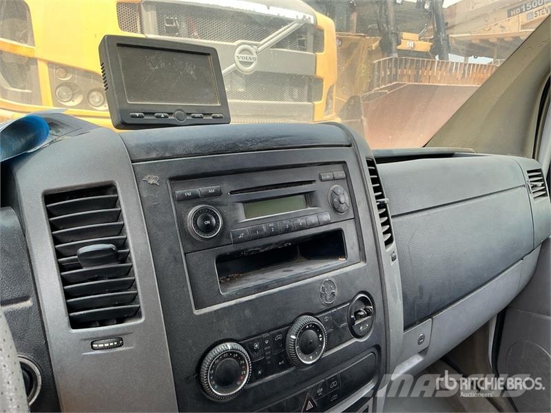 Mercedes-Benz Sprinter 311 Cargo Van Panel vans