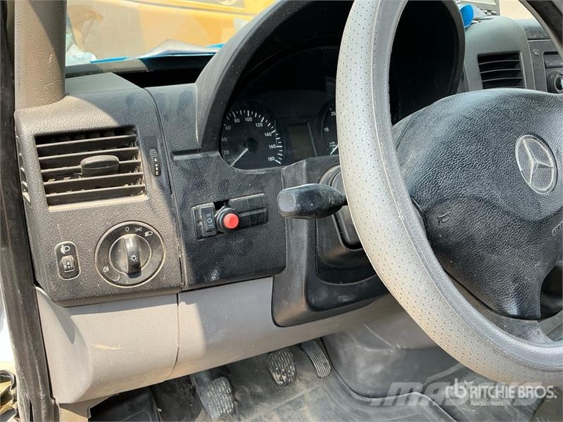 Mercedes-Benz Sprinter 311 Cargo Van Panel vans