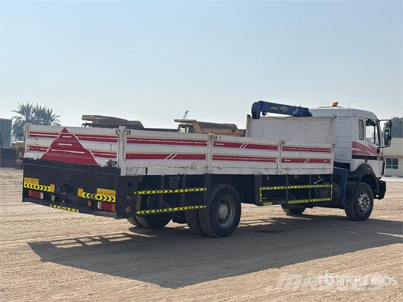 Mercedes-Benz Unic V-Turbo 220 Straight Boom on Mercedes-Benz 18 Kraanaga veokid
