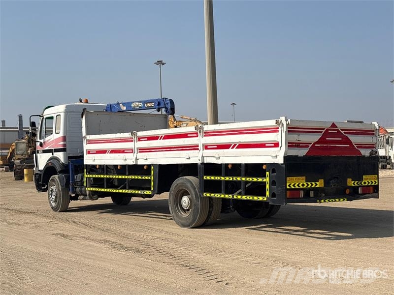 Mercedes-Benz Unic V-Turbo 220 Straight Boom on Mercedes-Benz 18 Kraanaga veokid