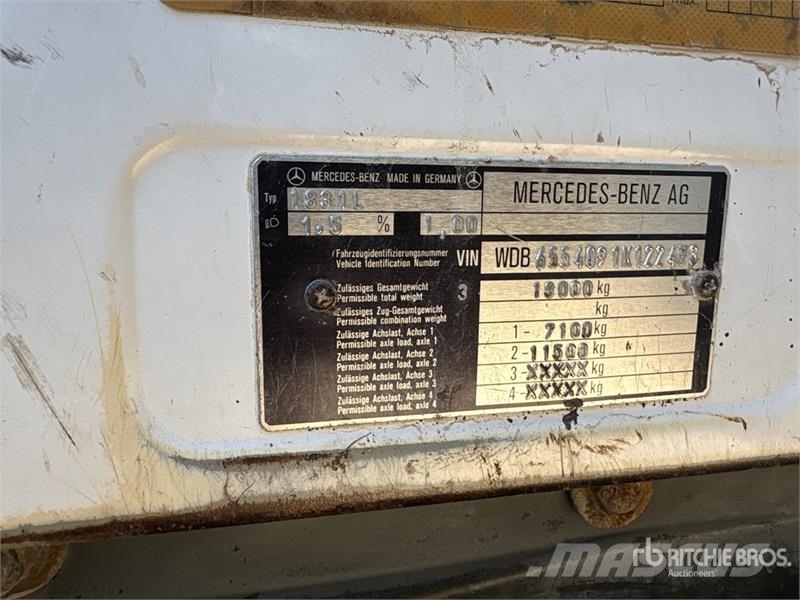 Mercedes-Benz Unic V-Turbo 220 Straight Boom on Mercedes-Benz 18 Kraanaga veokid