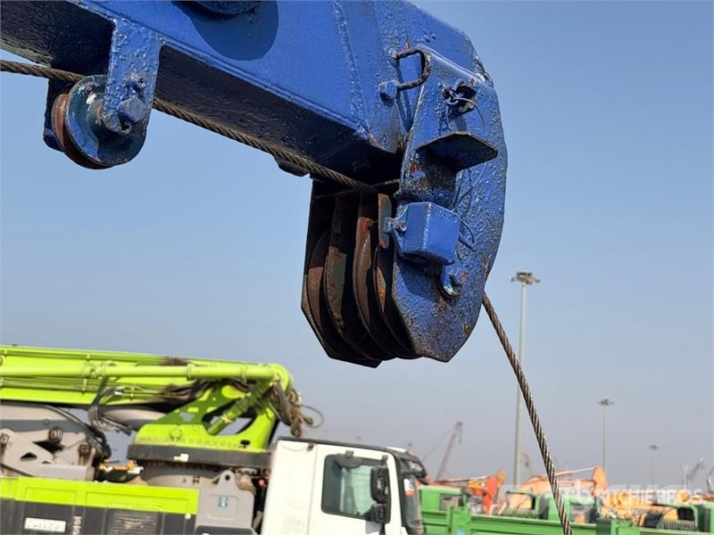 Mercedes-Benz Unic V-Turbo 220 Straight Boom on Mercedes-Benz 18 Kraanaga veokid