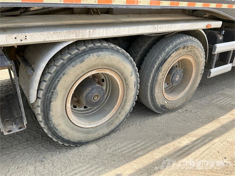 Mercedes-Benz Zoomlion 56X-6RZ 56 m on Mercedes-Benz Actros 414 混凝土車