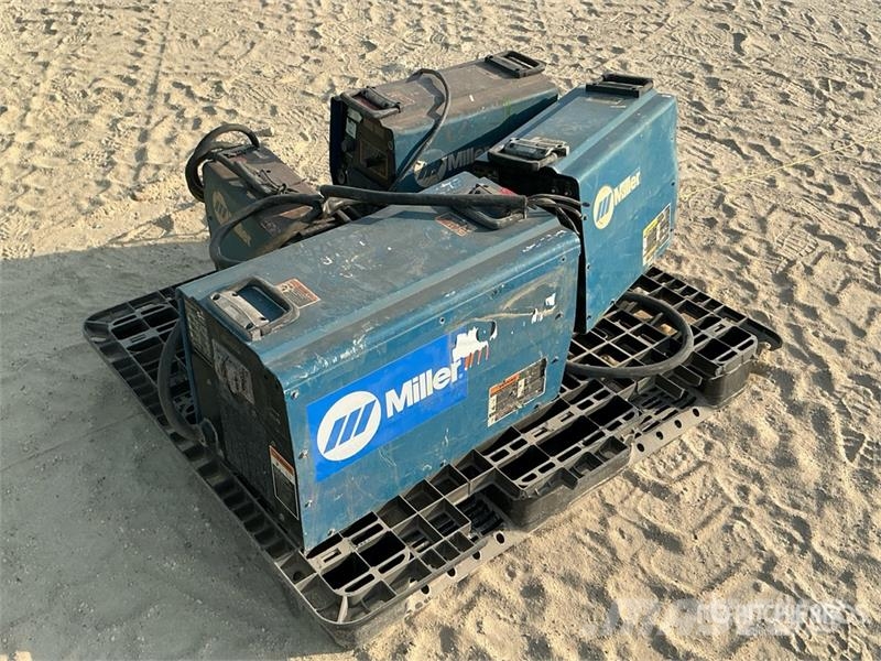 Miller of (4) Miller Electric Welder Metināšanas iekārtas