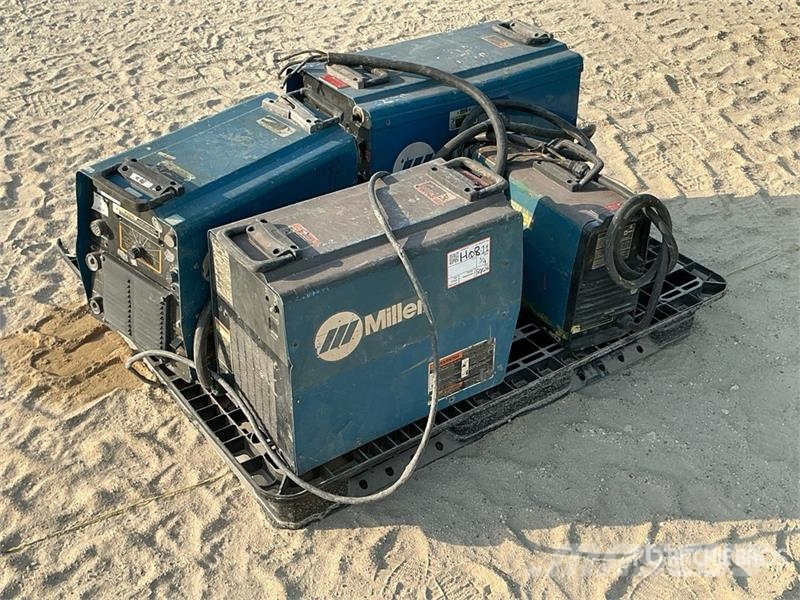 Miller of (4) Miller Electric Welder Metināšanas iekārtas