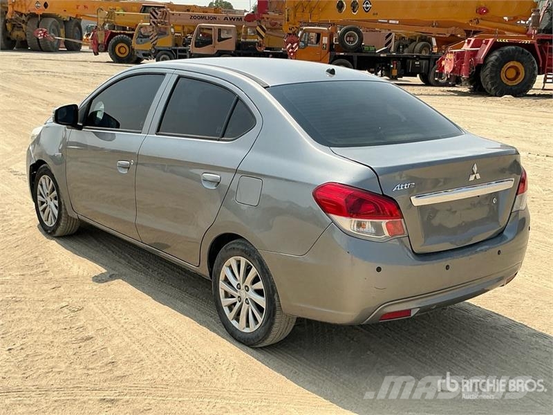 Mitsubishi Attrage Automobile Voiture