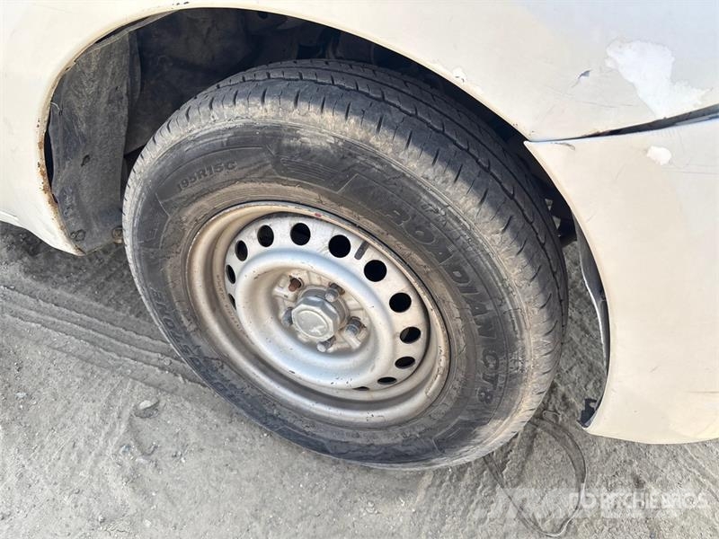 Mitsubishi L200 4x2 Crew Cab Pickup Altele