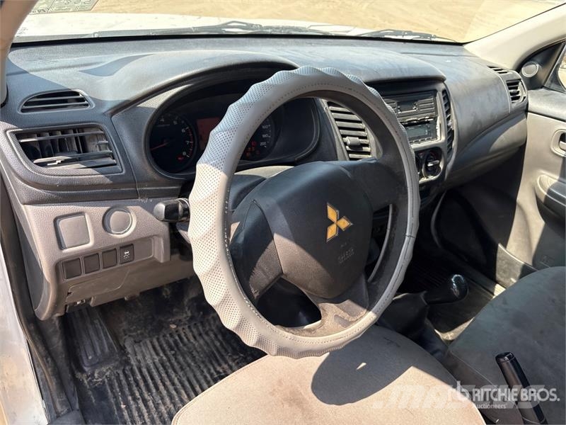 Mitsubishi L200 Pickup Inne