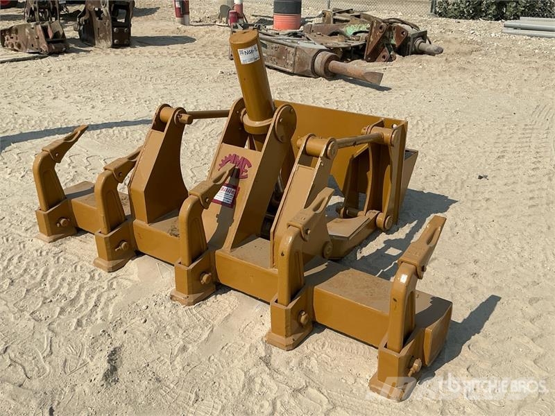  Motor Grader Ripper - Fits Cat 140H (Unused) معدات البناء - غير ذلك