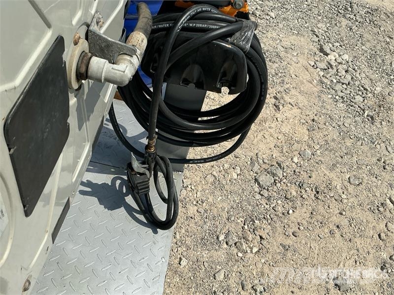  Moveable Fuel & Lube Unit مكونات أخرى