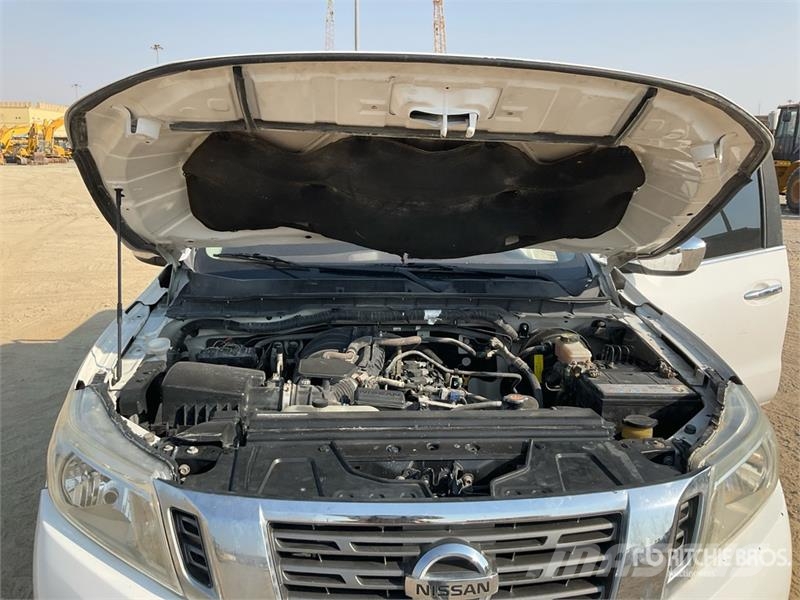 Nissan Navara Прочие фургоны