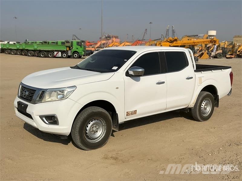 Nissan Navara Прочие фургоны