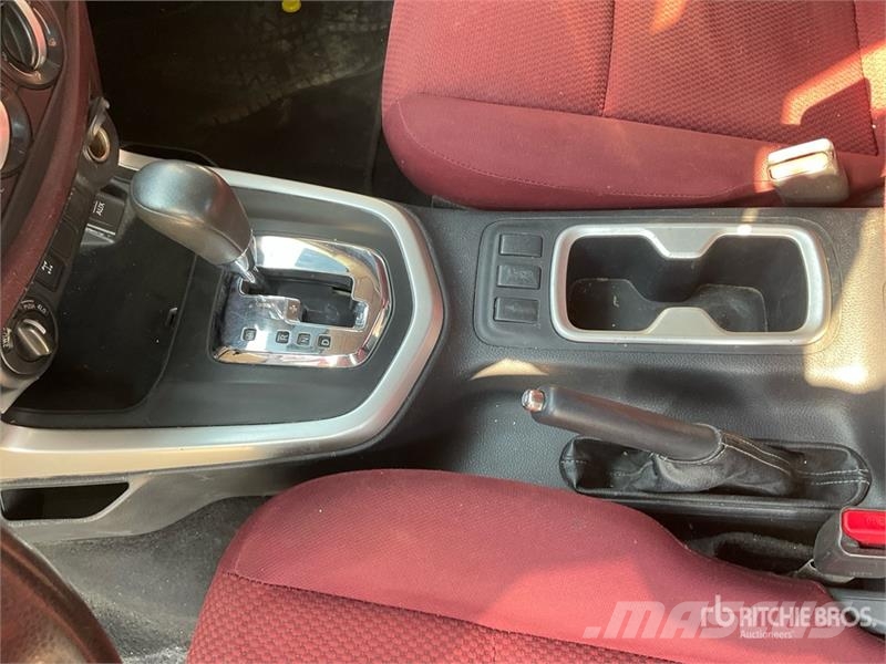 Nissan Navara Прочие фургоны