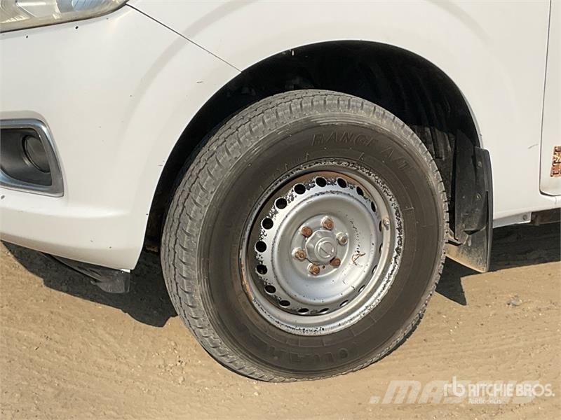 Nissan Navara Прочие фургоны