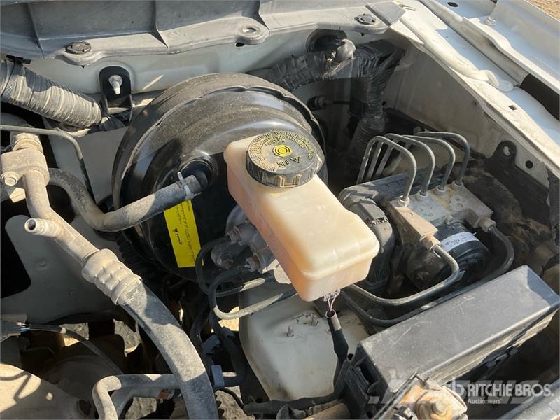 Nissan Navara Прочие фургоны