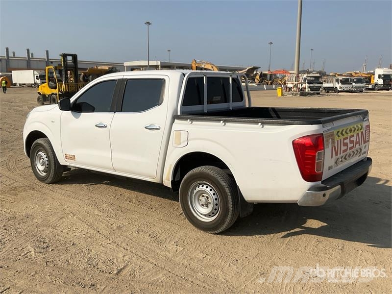 Nissan Navara Прочие фургоны