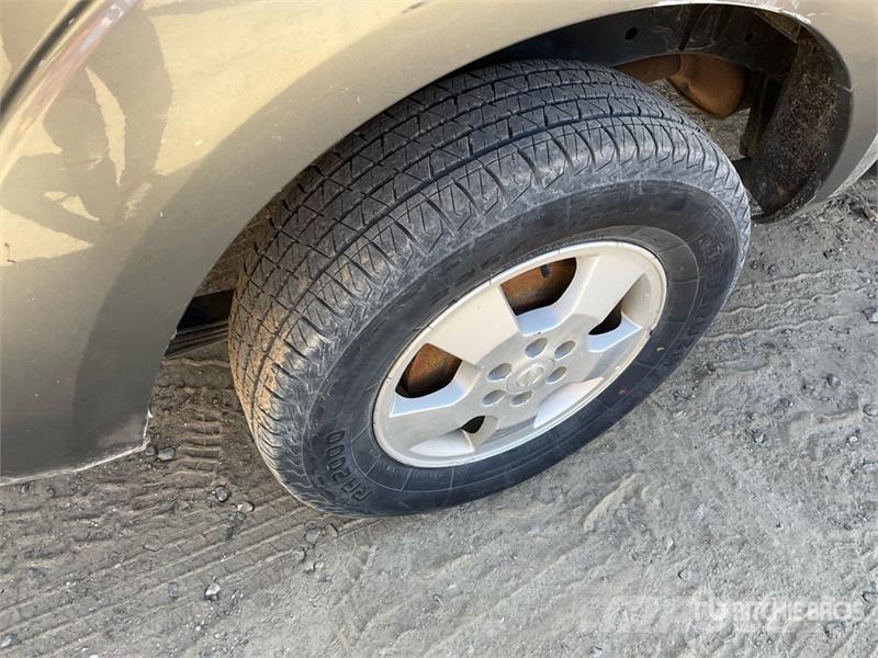 Nissan Navara Muu