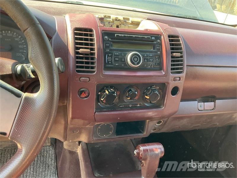Nissan Navara Muu