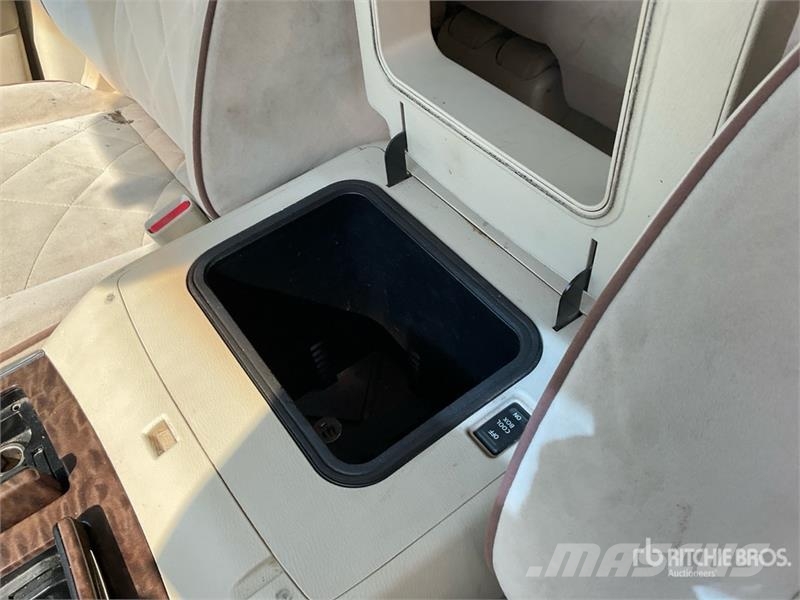 Nissan Patrol 4x4 SUV سيارات