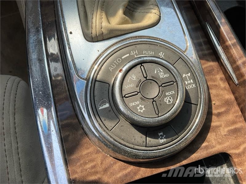 Nissan Patrol 4x4 SUV سيارات
